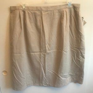 Briggs New York lined tan skirt 22W NWT